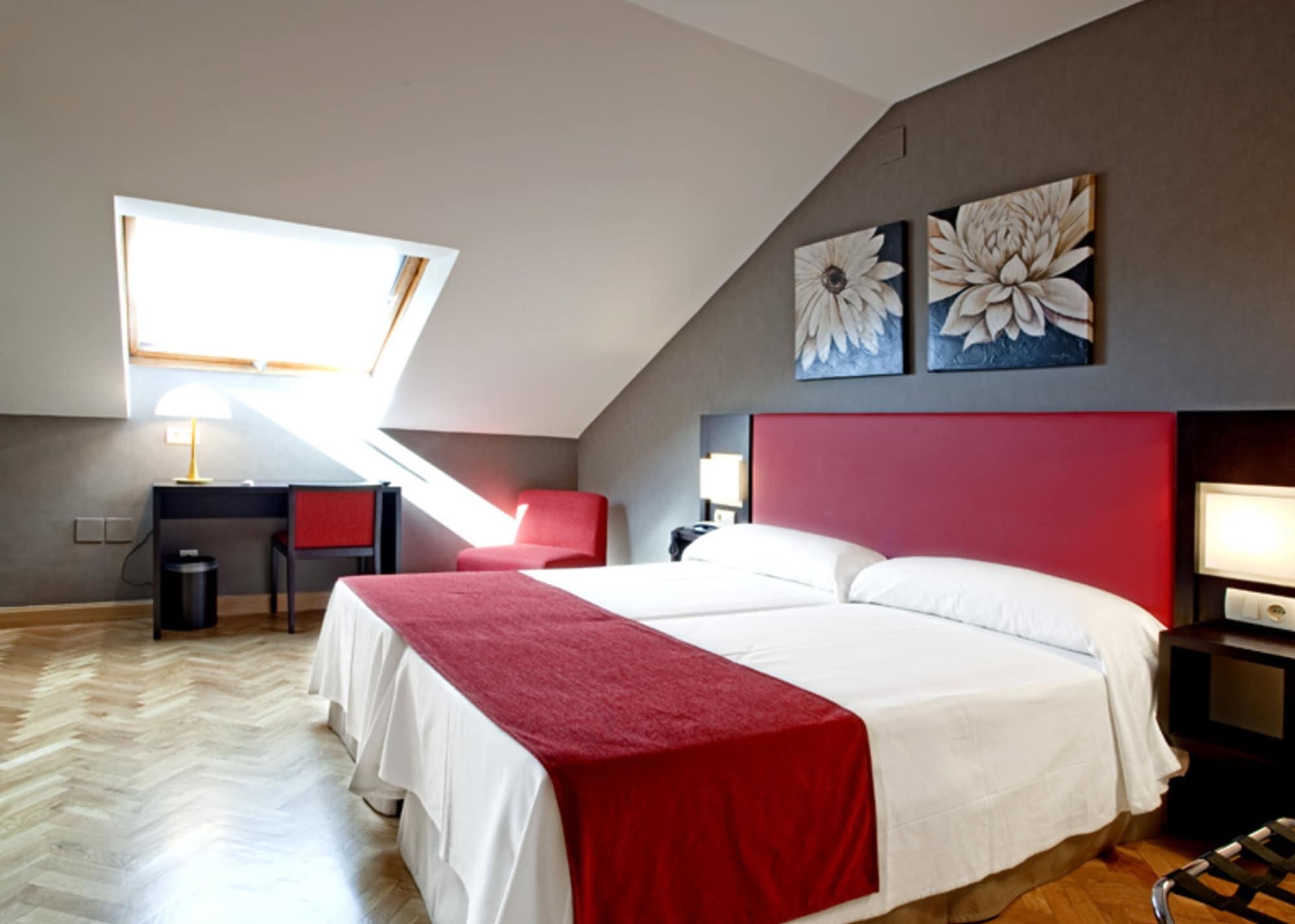 Hostal Carlos III Getafe Exteriör bild