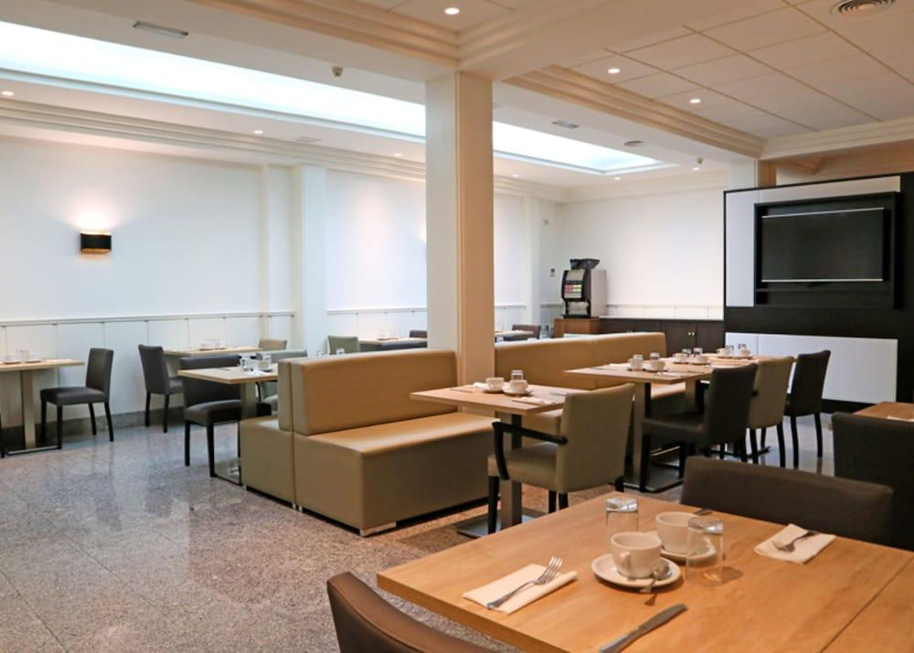 Hostal Carlos III Getafe Exteriör bild